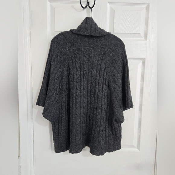 Willi Smith Wool Blend Sweater Size Medium Cowl Neck Gray Loose Knit - Picture 2 of 10